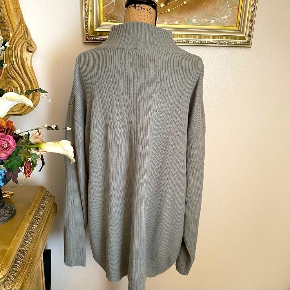 SOUTH Pole mens grey turtle neck sweater size L gently used. - Picture 2 of 6